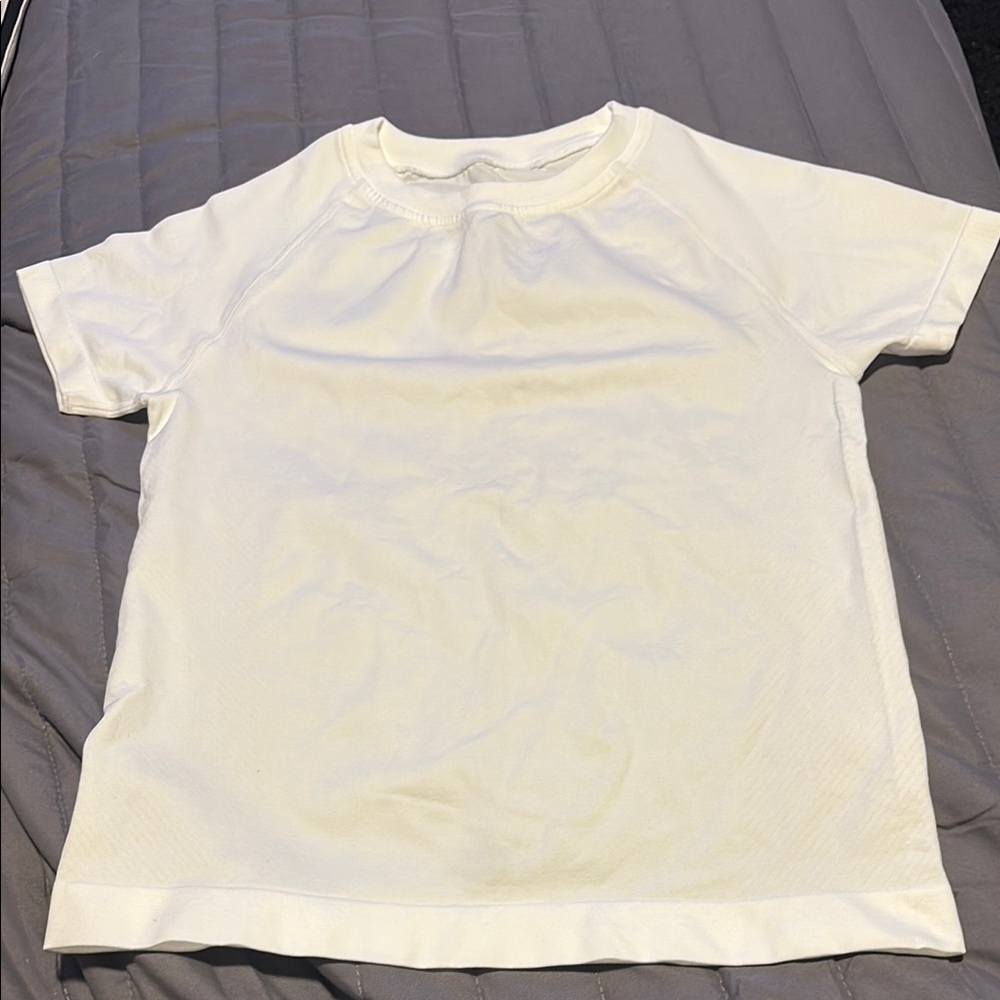 women’s Cream workout T-Shirt